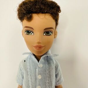 Bratz Boyz Cameron Doll MGA Brown Hair Green Eyes w/ Outfit Extra Feet Shoes